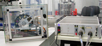 Das Electrical Ground Support Equipment EGSE kann die Filterradmechanismen für das James Webb-Weltraumteleskop zu Testzwecken steuern und dessen Lagesensoren auslesen.