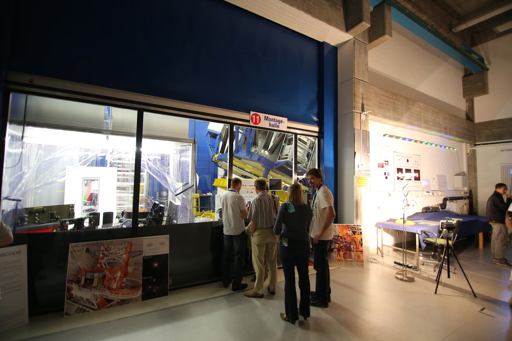 The LINC-NIRVANA instrument for the giant Large Binocular Telescope (LBT) in Arizona will also be on display for the Open Day 2015 - for the last time, since directly afterwards, the instrument will be packed up to travel to its final destination in the US.