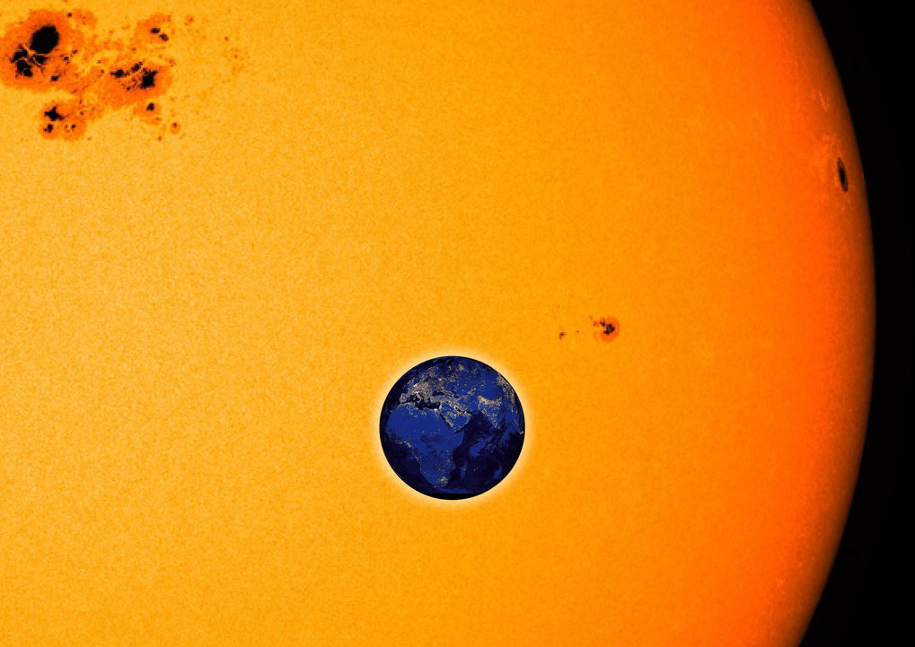 Abb. 1: Kommt es zu einem Erdtransit vor der Sonne, blockiert die Erde einen Teil des Sonnenlichts. Mögliche Beobachter außerhalb des Sonnensystems könnten die dabei entstehende Verdunklung nutzen, um die Erde zu erforschen. Mit Hilfe dieser Transitmethode haben Erdastronomen bereits den Großteil der mehr als 2000 bereits bekannten Exoplaneten gefunden.