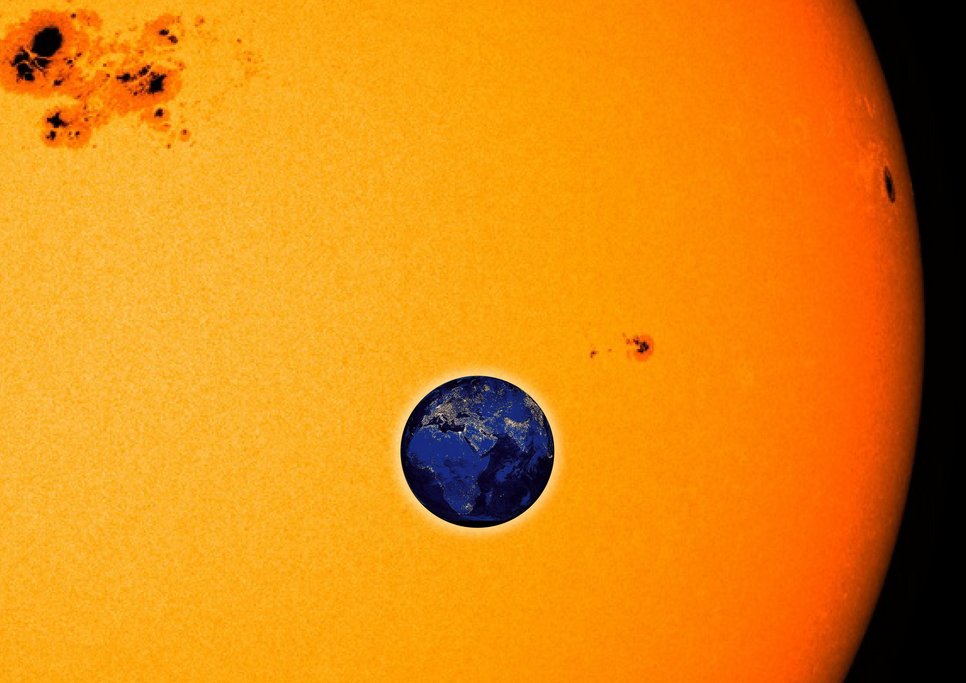 Abb. 1: Kommt es zu einem Erdtransit vor der Sonne, blockiert die Erde einen Teil des Sonnenlichts. Mögliche Beobachter außerhalb des Sonnensystems könnten die dabei entstehende Verdunklung nutzen, um die Erde zu erforschen. Mit Hilfe dieser Transitmethode haben Erdastronomen bereits den Großteil der mehr als 2000 bereits bekannten Exoplaneten gefunden.