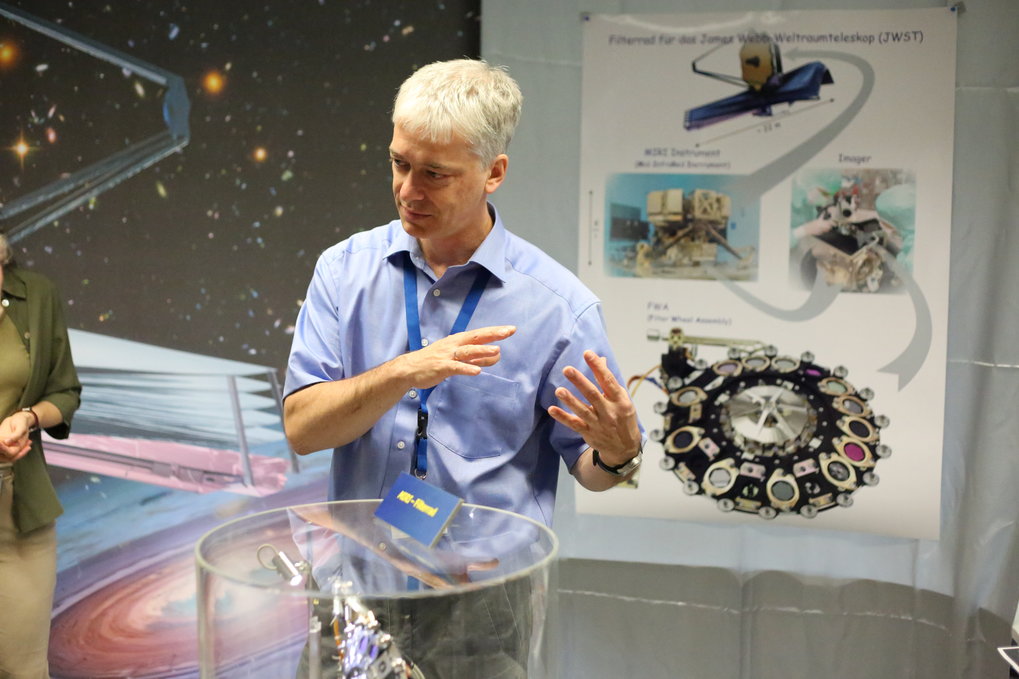 Weltraumteleskope und ihre Bestandteile - einige davon made in Heidelberg: Erklärungen zum James Webb Space Telescope, das Nachfolger des berühmten Weltraumteleskops Hubble werden soll.
