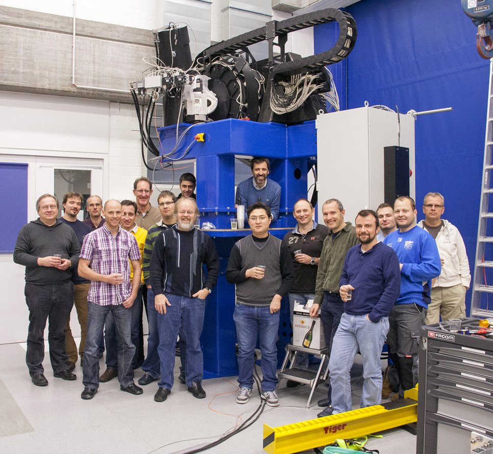 Das LINC-NIRVANA-Team feiert die Fertigstellung des Pathfinder-Experiments (Dezember 2012).