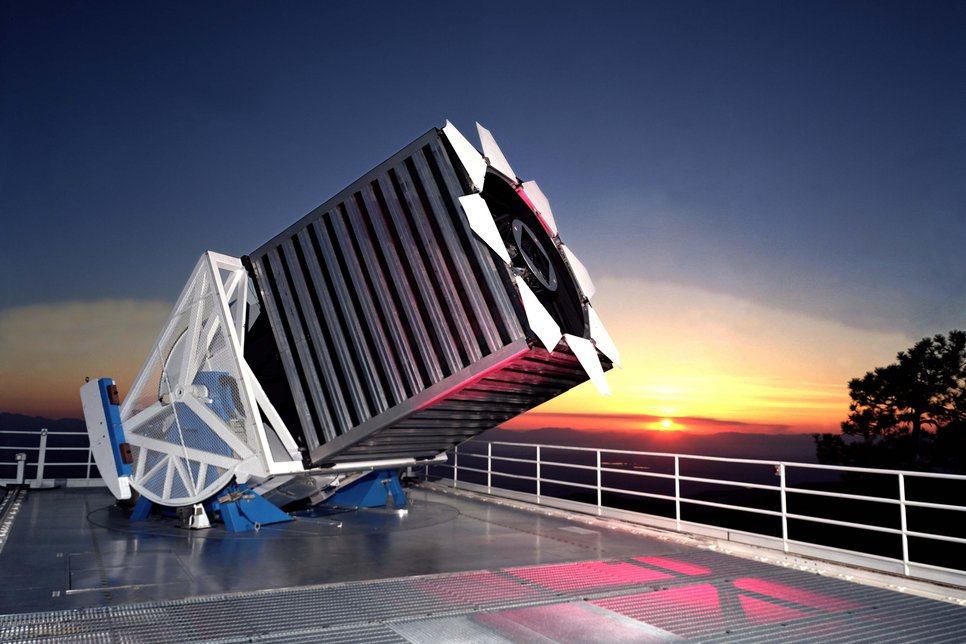The Sloan Foundation 2.5-m Telescope located at Apache Point Observatory, south east New Mexico.