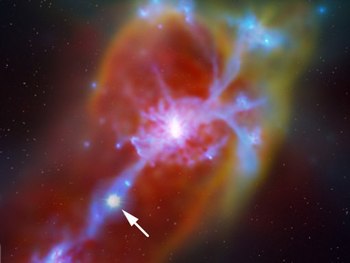 Abbildung 1: Bild einer Galaxie (Bildmitte), in die kalte Materieströme von Gas fließen. Es handelt sich um das Ergebnis einer Supercomputersimulation der Entstehung einer Galaxie. Einer der Materieflüsse wird von hinten von einem entfernten Quasar beleuchtet (unten links, nachträglich ebenso wie der Sternenhintergrund von Hand hinzugefügt). Forscher unter der Leitung von Neil Crighton (MPIA und Swinburne University of Technology) haben jetzt erstmals mithilfe einiger der weltgrößten Teleskope ein solches System beobachtet, in dem urtümliches Gas in eine Galaxie fließt, in welcher laufend in großer Zahl neue Sterne entstehen – und damit theoretische Vorhersagen bestätigt. Die Simulation ist Teil des Projekts "Making Galaxies in a Cosmological Context" (MaGICC) der Theoriegruppe Galaxien und Kosmologie am Max-Planck-Institut für Astronomie (MPIA). Abbildung 1: Bild einer Galaxie (Bildmitte), in die kalte Materieströme von Gas fließen. Es handelt sich um das Ergebnis einer Supercomputersimulation der Entstehung einer Galaxie. Einer der Materieflüsse wird von hinten von einem entfernten Quasar beleuchtet (unten links, nachträglich ebenso wie der Sternenhintergrund von Hand hinzugefügt). Forscher unter der Leitung von Neil Crighton (MPIA und Swinburne University of Technology) haben jetzt erstmals mithilfe einiger der weltgrößten Teleskope ein solches System beobachtet, in dem urtümliches Gas in eine Galaxie fließt, in welcher laufend in großer Zahl neue Sterne entstehen – und damit theoretische Vorhersagen bestätigt. Die Simulation ist Teil des Projekts "Making Galaxies in a Cosmological Context" (MaGICC) der Theoriegruppe Galaxien und Kosmologie am Max-Planck-Institut für Astronomie (MPIA).