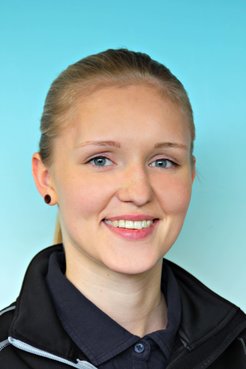 Linda Biermann schloss ihre Ausbildung zur Feinwerkmechanikerin im Jahre 2021 ab.