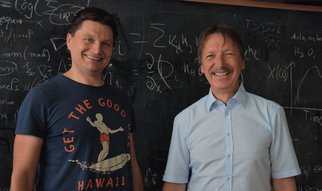 Bausteine, die vom Himmel fallen