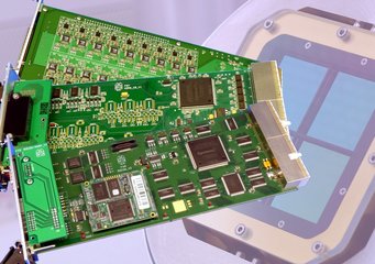 MPIA-eigene Ausleseelektronik für Infrarot- und CCD-Detektoren. MPIA-eigene Ausleseelektronik für Infrarot- und CCD-Detektoren.