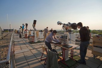 Astronomische Ausbildung für alle an der Schülersternwarte in Wuppertal. Astronomische Ausbildung für alle an der Schülersternwarte in Wuppertal.