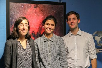 Die Patzer-Preisträger 2016. Adriana Pohl, Sara Rezaeikhoshbakhat und Richard Teague (von links) Die Patzer-Preisträger 2016. Adriana Pohl, Sara Rezaeikhoshbakhat und Richard Teague (von links)