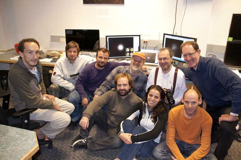 Figure 1: The Pathfinder team celebrates first light for LINC-NIRVANA Pathfinder. Figure 1: The Pathfinder team celebrates first light for LINC-NIRVANA Pathfinder.