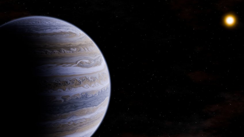 Künstlerische Darstellung eines kalten Gasriesen, der einen Roten Zwerg umkreist. Auf den Aufnahmen mit JWST/MIRI ist lediglich ein Lichtpunkt zu sehen. Die ersten Auswertungen lassen jedoch auf einen Gasplaneten schließen, der ähnliche Eigenschaften wir der Jupiter aufweisen dürfte. Im Vordergrund links befindet sich eine halb beleuchtete Kugel, die fast das gesamte Bild vertikal ausfüllt. Die Oberfläche besteht aus mehreren parallelen, hellen Bändern, die horizontal ausgerichtet sind. Oben rechts befindet sich eine viel kleinere, orangefarbene, kreisförmige Lichtquelle, die die große Kugel im Vordergrund beleuchtet. Der Hintergrund ist schwarz mit zahlreichen winzigen weißen Punkten.